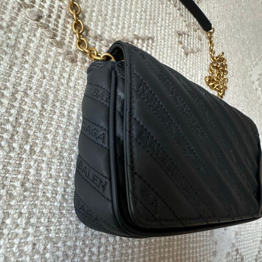 Balenciaga Calfskin Logo Matelasse Chain Strap Blanket Reporter XS Black NWT - Picture 4 of 16